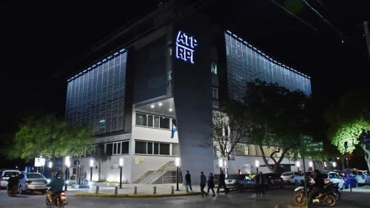 Denuncia penal por una consultoría de $1.887 millones para el organismo fiscal de Chaco