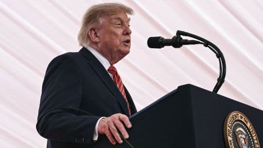 RDC: Trump condiciona las reparaciones del Kennedy Center a la inclusión de su nombre