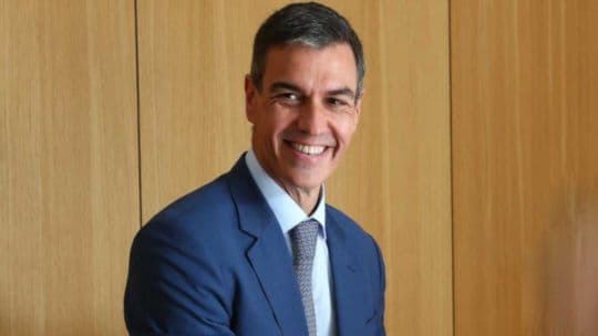 RDC: las preguntas incómodas que recibió Pedro Sánchez en Harvard sobre su entorno familiar y las causas judiciales