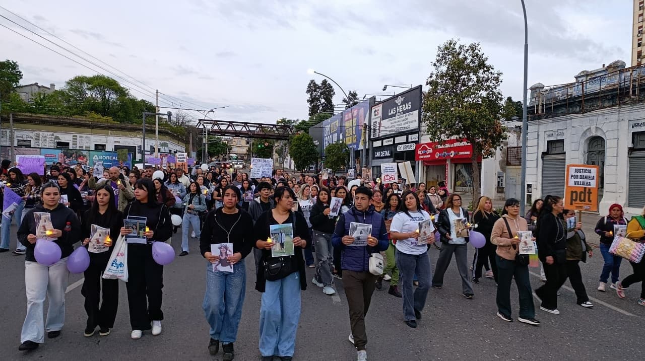 Familiares reclamaron justicia y marcharon en Córdoba por el crimen de Daniela Villalba