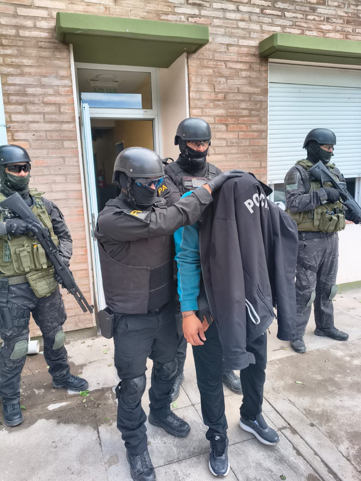 La FPA trasladó desde La Pampa a un prófugo por narcotráfico vinculado a una causa en Córdoba