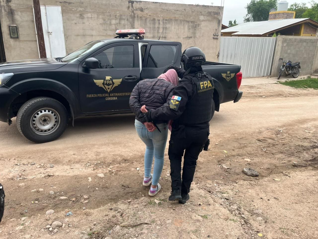 Policiales: la FPA cerró un punto de venta de drogas y detuvo a una mujer en Villa Cura Brochero