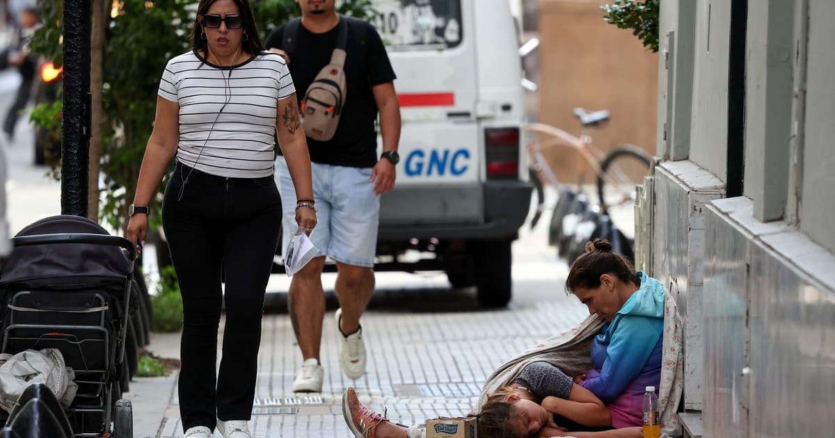La pobreza, la escritora marginada y la jugadora de pádel