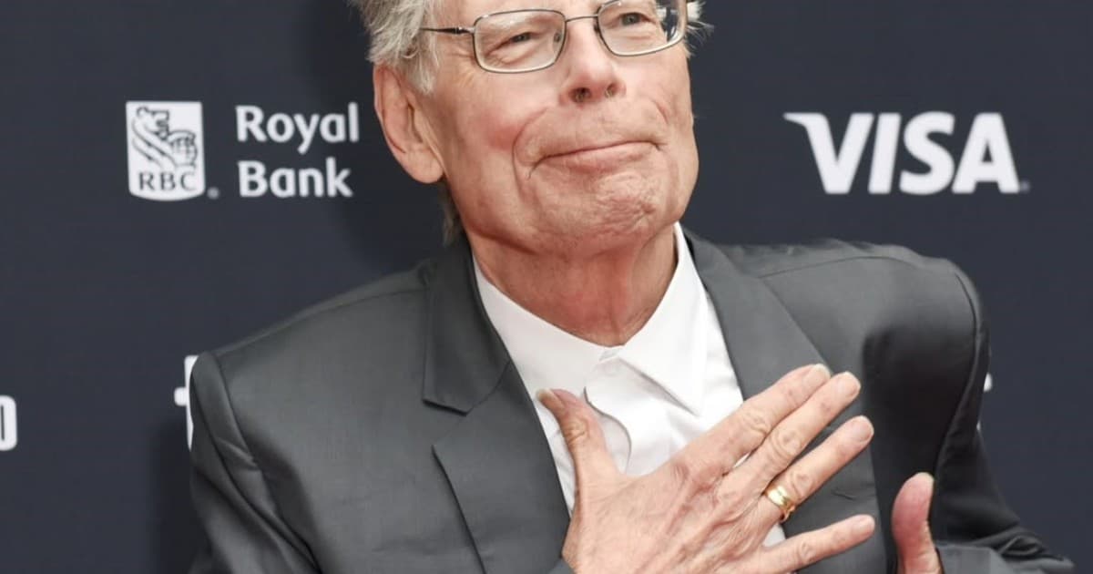 Stephen King, 78 años, el autor que vendió millones y comparó sus libros con comida rápida: "Son el equivalente literario de un Big Mac con una gran porción de papas fritas”
