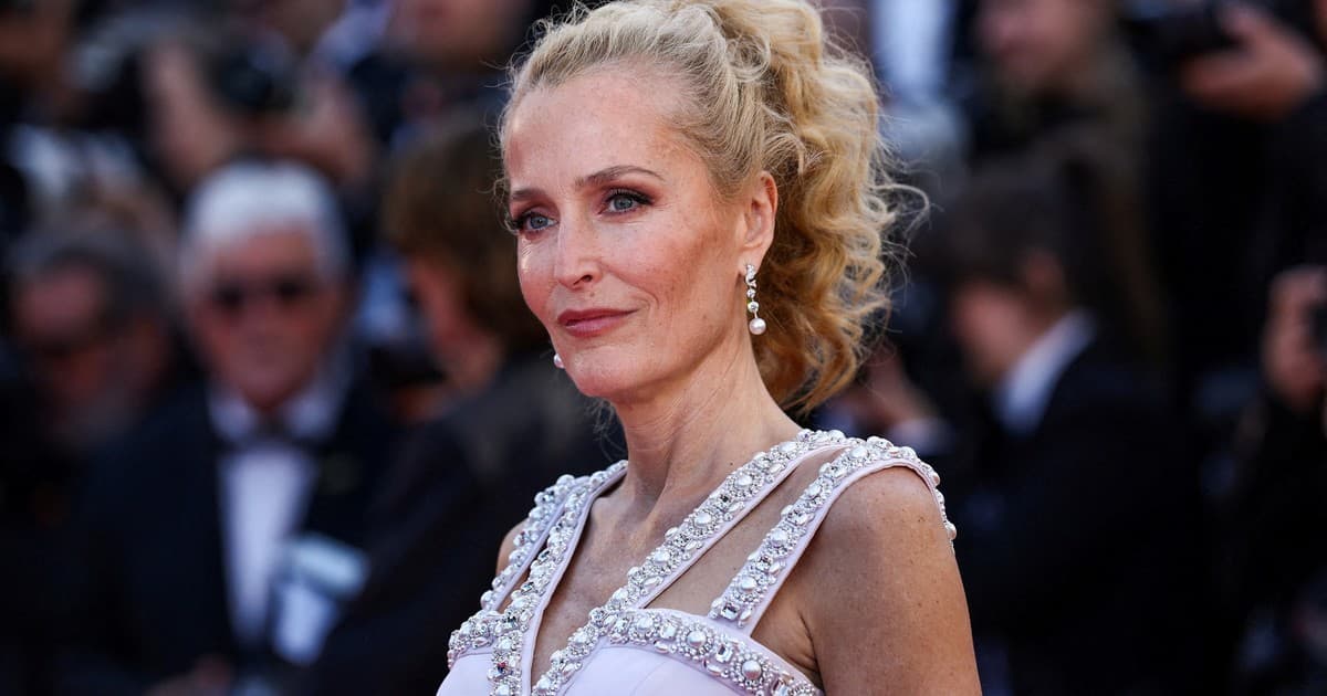 Gillian Anderson habla por primera vez de su pansexualidad: “Sentiría lo mismo si mi pareja fuera una mujer”
