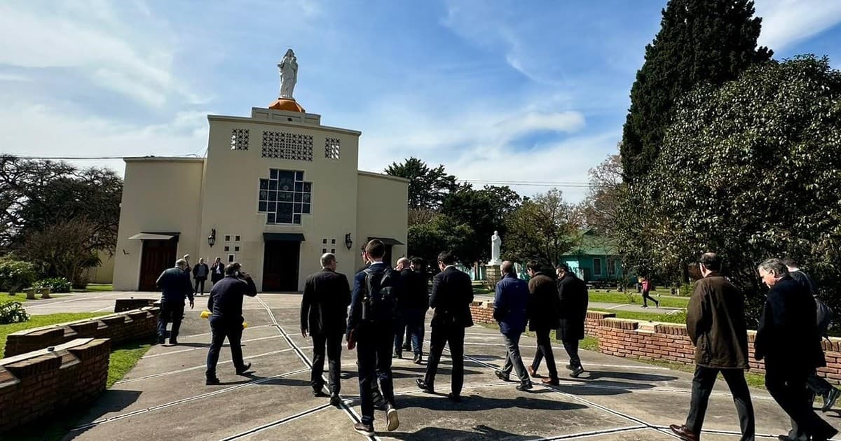 Los delegados de León XIV visitaron el Cottolengo Don Orione de Claypole junto a funcionarios de Kicillof