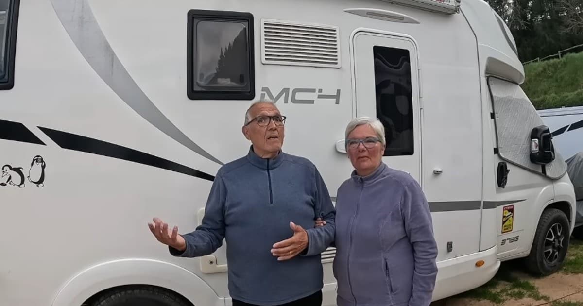 Maribel y Vicente, nómadas: "Vivimos de dos pensiones normales. Pasamos el mes con 2.000 euros, incluido el gasoil"