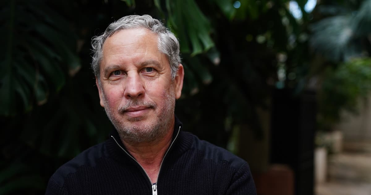 Guillermo Martínez: "No quería hacer la novela del militante ejemplar"