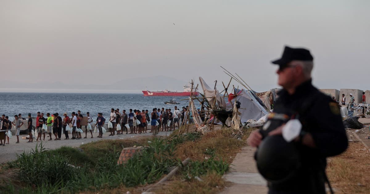 El gobierno de España publica los informes policiales y militares sobre la crisis migratoria en Ceuta: qué dicen