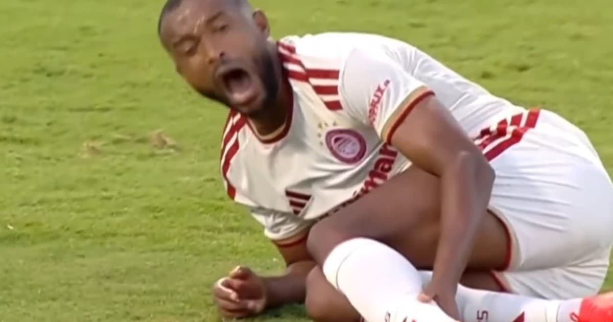 Video: impresionante lesión de un delantero marroquí en el fútbol griego