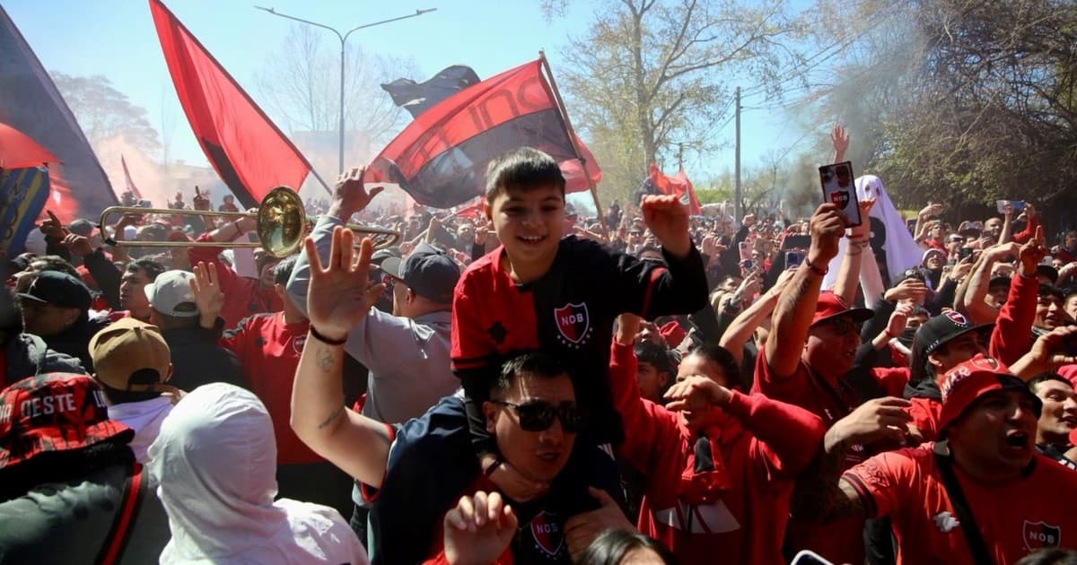 El parche y la cinta especial en homenaje a Messi que utilizará Newell's en el clásico contra Rosario Central