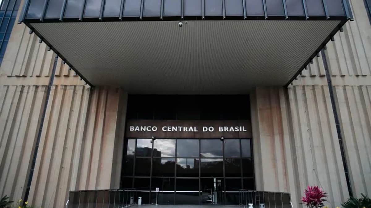 Banco Central de Brasil refuerza necesidad de política monetaria cautelosa