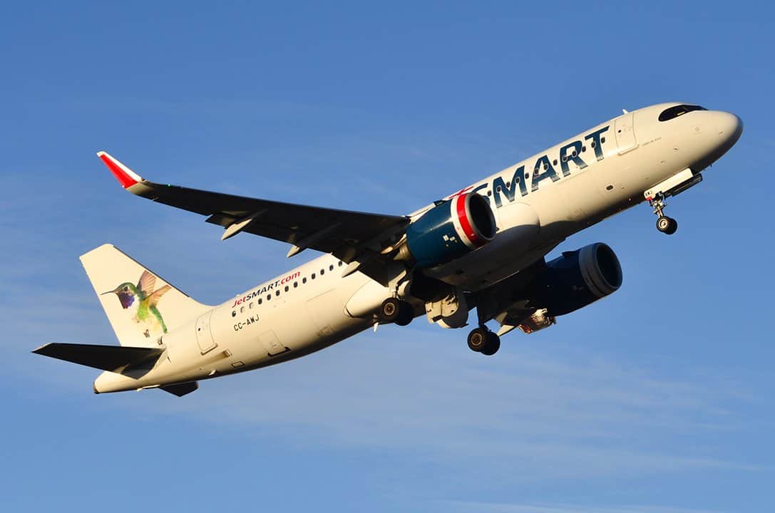 Pasajeros de JetSmart quedaron varados tras dos cancelaciones de un vuelo a Salta