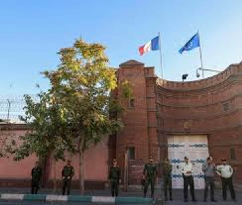 Irán confirmó el cierre de un centro de enseñanza de francés en Teherán