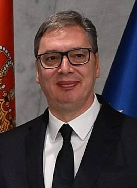 Renunció el presidente de Serbia, Aleksandar Vucic, para competir por el cargo de primer ministro