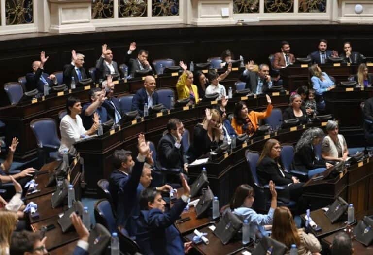 Una ley para que se cumpla la ley: Los libertarios bonaerenses avanzan contra las tasas municipales y proponen mecanismos para impugnarlas