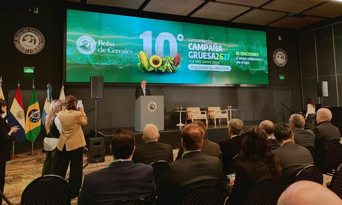 En el lanzamiento de una campaña gruesa cargada de expectativa, Iraeta volvió a “retar” a los productores: “Aplaudan por favor, porque si no es desesperante”