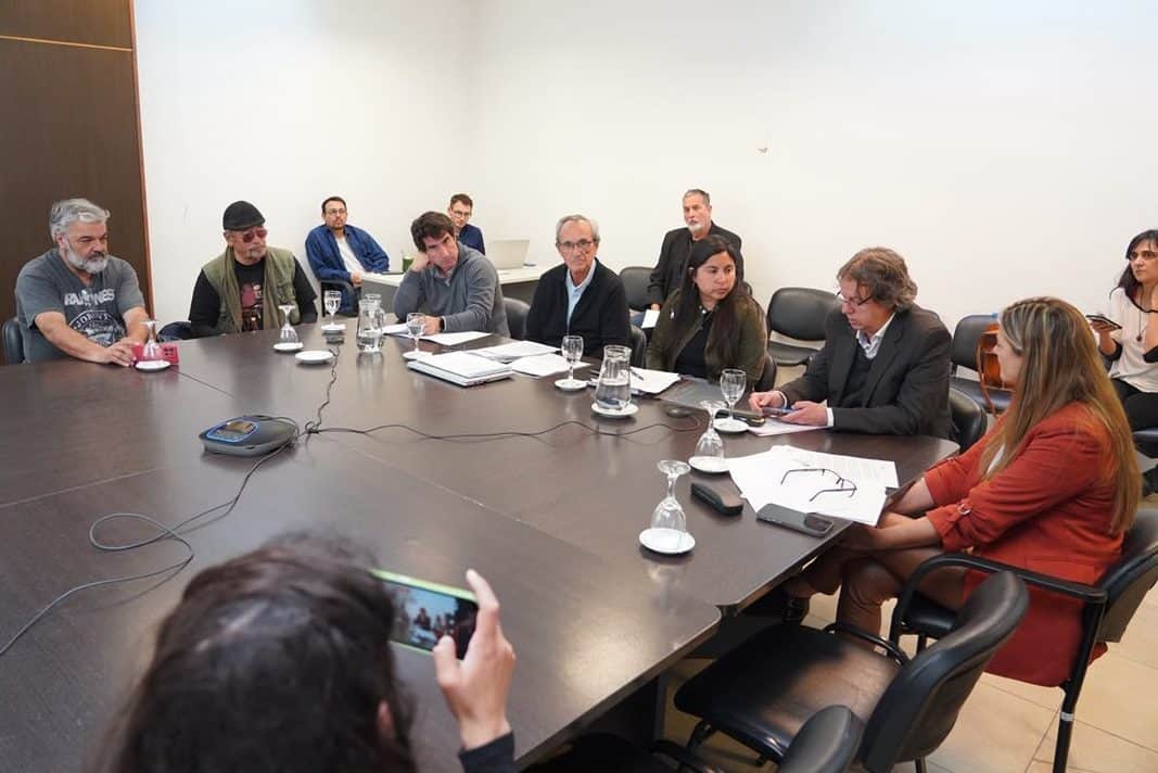El peronismo bonaerense arma su propia “Ley de Tierras”: Kicillof respalda los límites fijados por el kirchnerismo y endurece controles vinculados a la producción