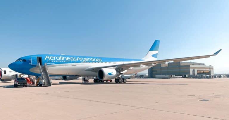 De los cielos abiertos a los paros de Intercargo: cinco claves sobre la crisis de Aerolíneas