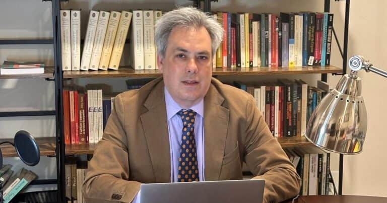Sebastián Galiani, economista: «La mala política protege a la industria, la buena protege a sectores competitivos»