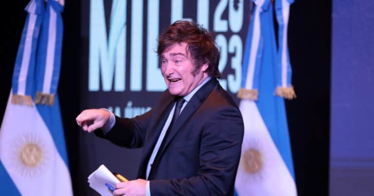 Nueva encuesta electoral: los libertarios suben más que los K y amplían la diferencia para 2025