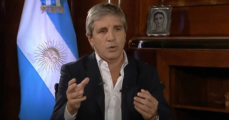 Luis Caputo aclaró que no saldrán al mercado y contó cómo pagará los bonos que vencen en enero