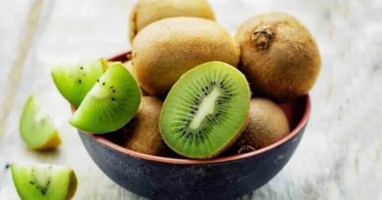 Qué pasa en el cuerpo si consumo kiwi antes de dormir a la noche