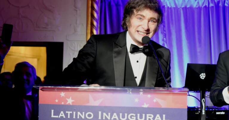 Javier Milei en Washington: en la ceremonia de Trump con elogios al sistema fiscal de EE.UU.