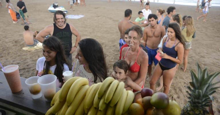 Cómo evitar engordar en verano: estrategias efectivas para mantener el peso en vacaciones