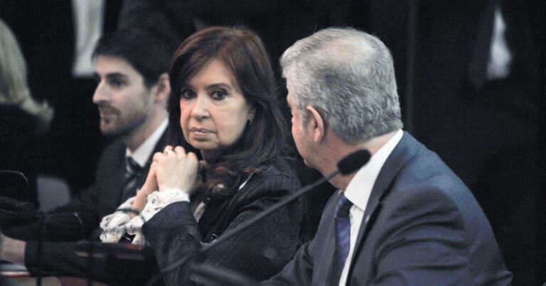 Golpe al bolsillo de Cristina: un fiscal rechazó que los Kirchner reemplacen con bienes y dólares embargos por $ 2.300 millones