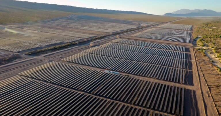 Genneia avanza con la línea minera para abastecer con energía renovable al litio en Salta