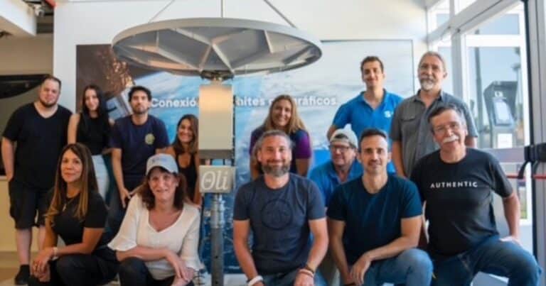Oli, el robot «agnóstico» que conecta con el espacio