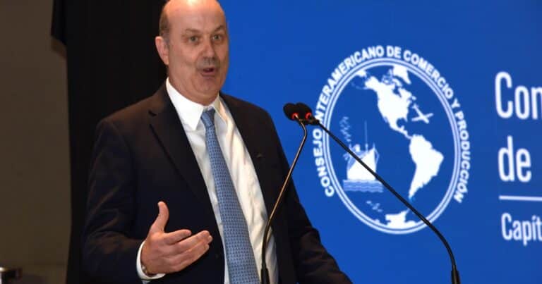 Federico Sturzenegger adelantó que el Gobierno no buscará renovar las facultades delegadas