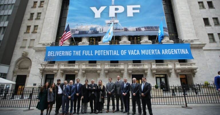 Juicio a YPF: ¿momento de comprar o vender la acción de la petrolera?