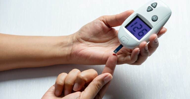 Detectá signos de diabetes en la piel: manchas, picazón y cambios de color