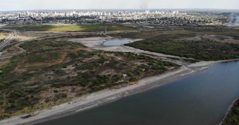 Río Salado: el Gobierno informó a la mesa de enlace que ya comenzaron las obras de dragado