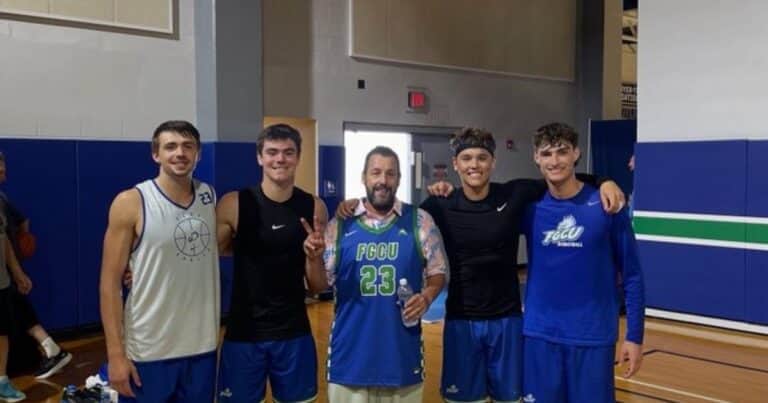 «El más humilde de Hollywood»: el actor que juega al básquet con sus fans en plazas y canchas públicas