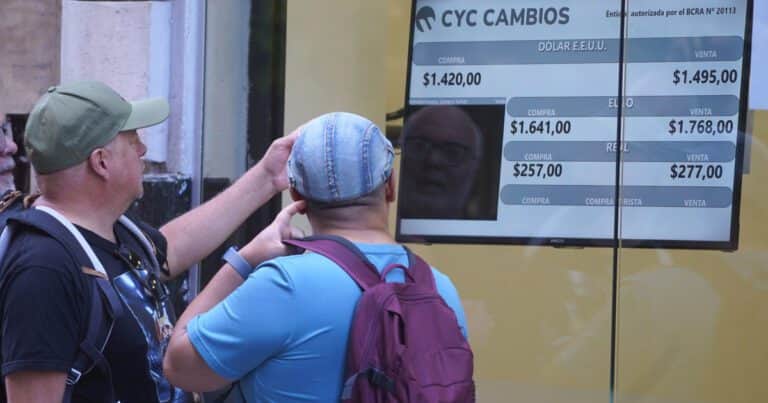El dólar bajó en el arranque de semana a $ 1.415, su menor valor desde principios de octubre