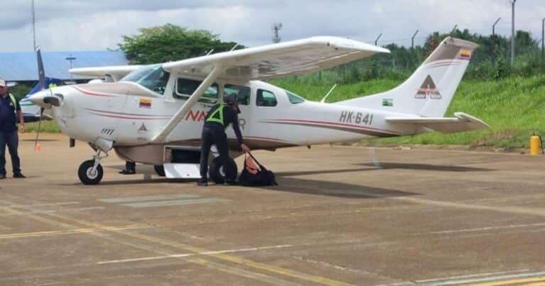 Se estrelló una avioneta en la selva de Colombia: murieron tres funcionarios y el piloto