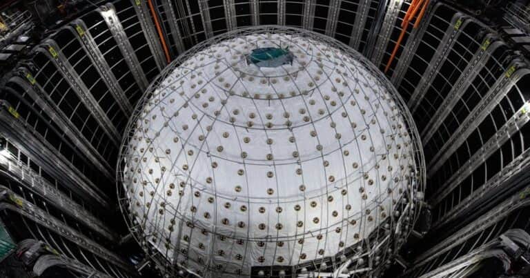 El detector chino de «partículas fantasma» confirma un misterio físico sin precedentes