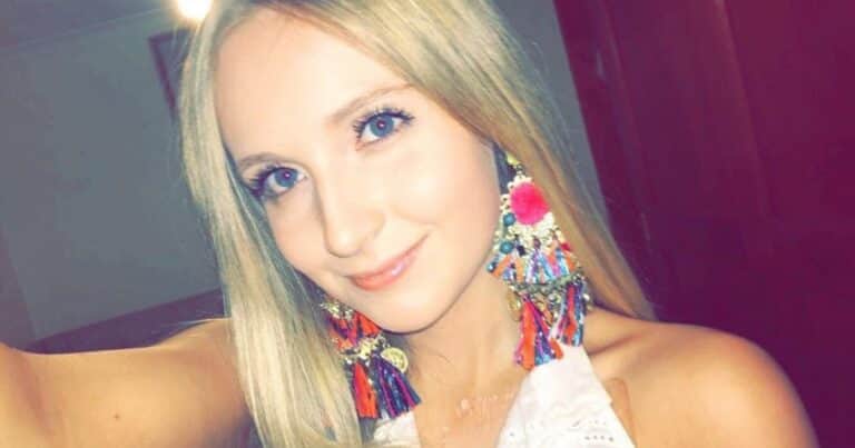 Annaliese Holland tiene 25 años, padece una enfermedad terminal y solicitó la muerte voluntaria: «Papá, déjame ir»
