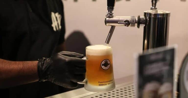 Cerveza con agua reciclada: el proyecto que busca revolucionar la industria