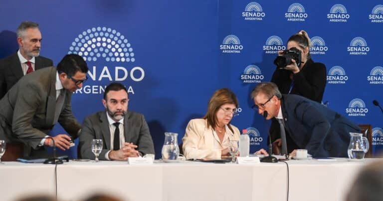 El oficialismo acuerda con aliados y busca avanzar con la reforma laboral: pidieron sesionar el miércoles 11