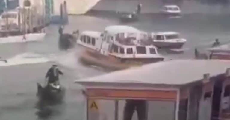 Venecia: una lancha perdió el control, chocó dos góndolas e impactó contra un edificio