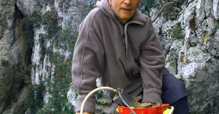 El francés que escapó del tiempo: Siffre, el aventurero que vivió largos meses en cuevas y sin saber la hora