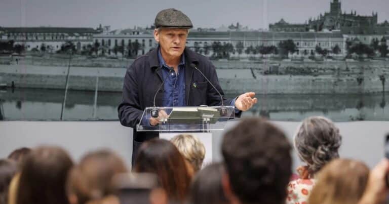 De actor a crítico literario: Viggo Mortensen presentó la poesía completa de Kevin Power