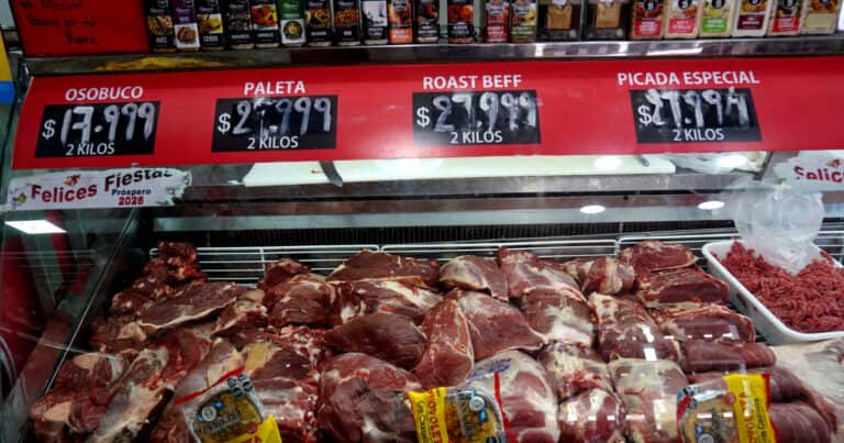 Los precios de la hacienda bajaron 15 por ciento: ¿cuándo llega la baja al precio de la carne?