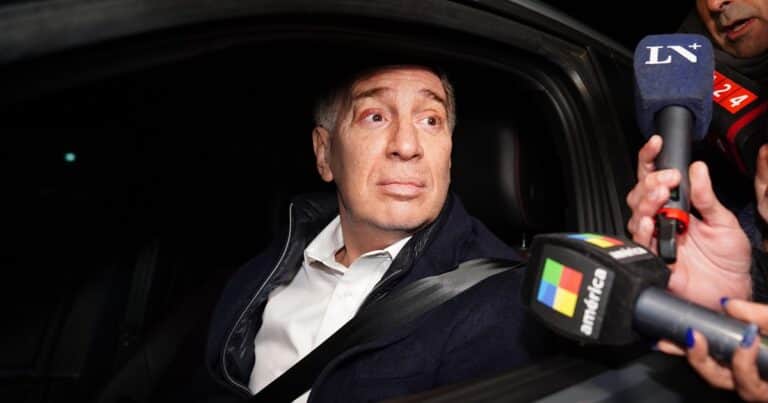Diego Santilli pidió una transición «ordenada y responsable» y dijo que Adorni estaba «anímicamente destruido»