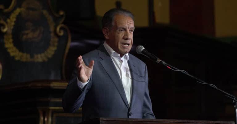 Daniel Hadad presentó un documental de Sarmiento y San Martín y dejó guiños para la política