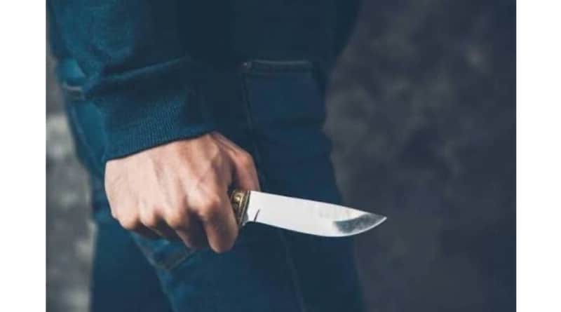 Barrios Acuña/Las Flores: detienen a joven de 16 años con cuchillo de 27 cm.